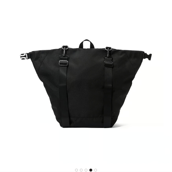 Pink backpack - Picture 4 of 9